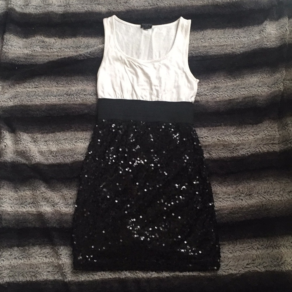 Forever 21 White and Black Sequin Mini Dress